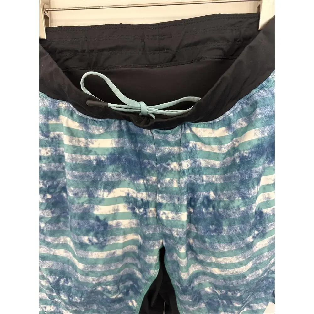 Lululemon Mens Board Shorts Trunks 9” Blue Striped Lined W/ Compression Shorts M